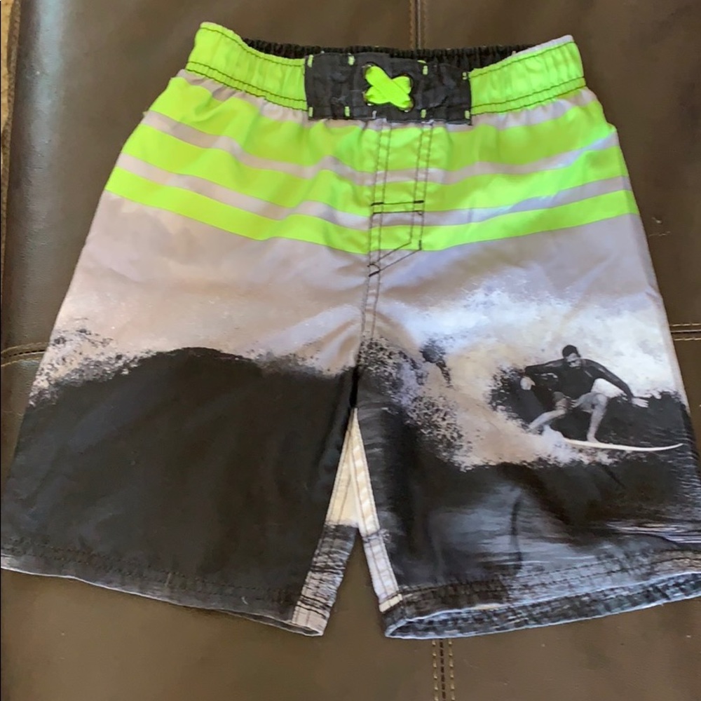 Boys Swim trunks Sz Xs (5/6)